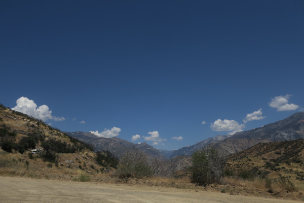 another photo from the road into kings canyon